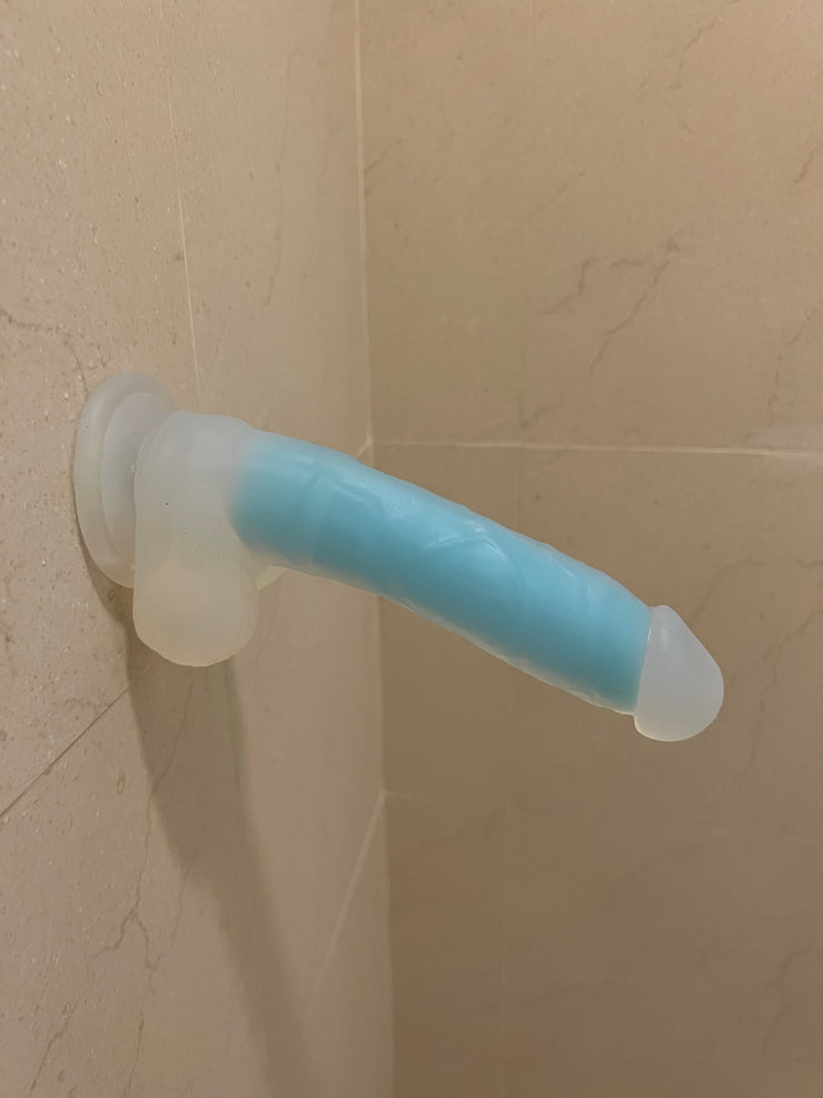 7.5" Glow In The Dark Dildo (Two Colors!)